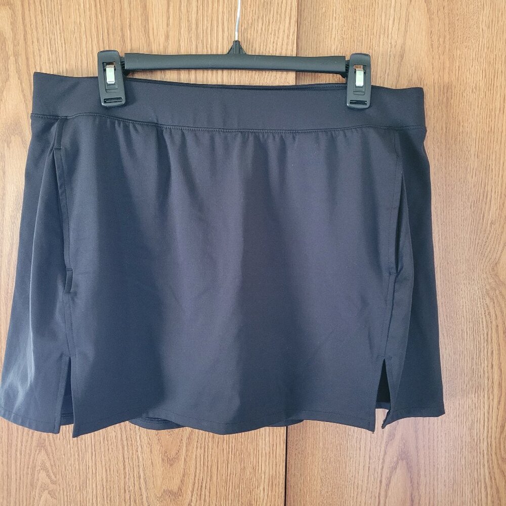 All in Motion Women's Black Skort - Size XL